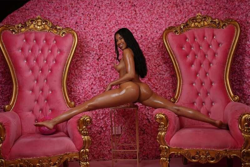 me doing a split on your dick 😝💖