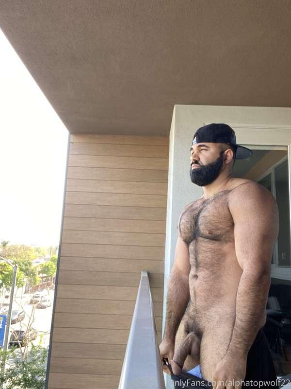 Good Morning 🌤
I love let it hang out on my balcony 😏