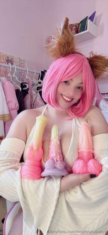 daddy why don’t you dm me and request a custom content or di..