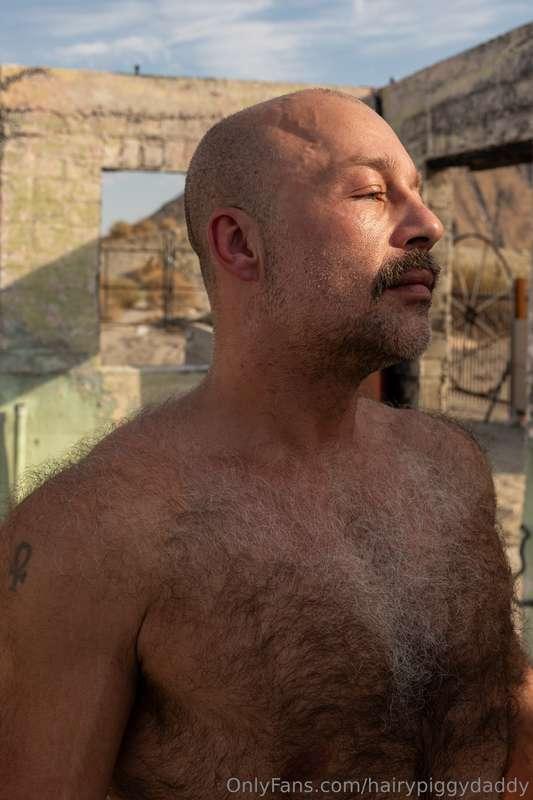 I had an amazing photo shoot in my friend's abandoned buildi..