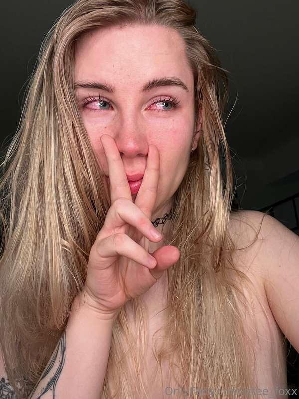 Do you like shooting your cum on my face? 💦