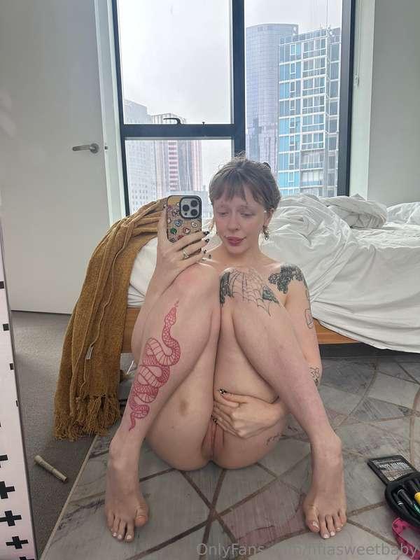 this lucky pussy got stretched out majorly today ! had the f..
