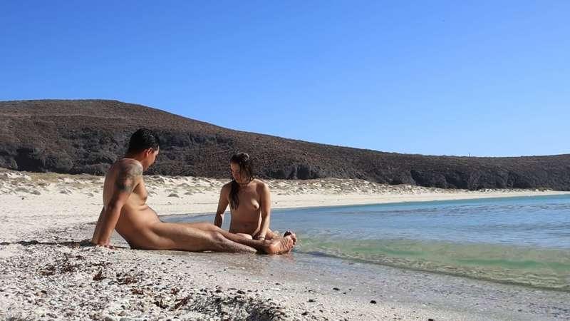 Raw | Hanging out nude on Hidden Beach