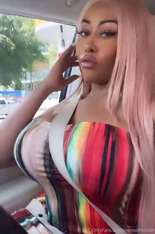 I want to worship your 🍆. Can you unzip those pants now?