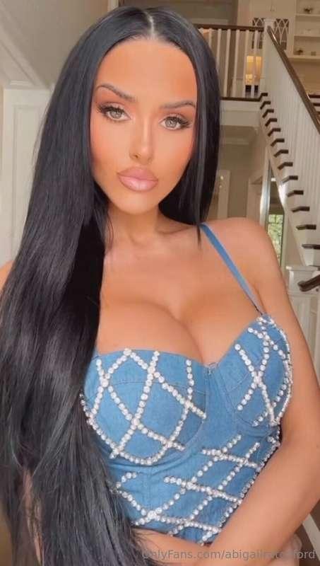 I’m waiting for you in our dm’s babe.. don’t make me wait 💋