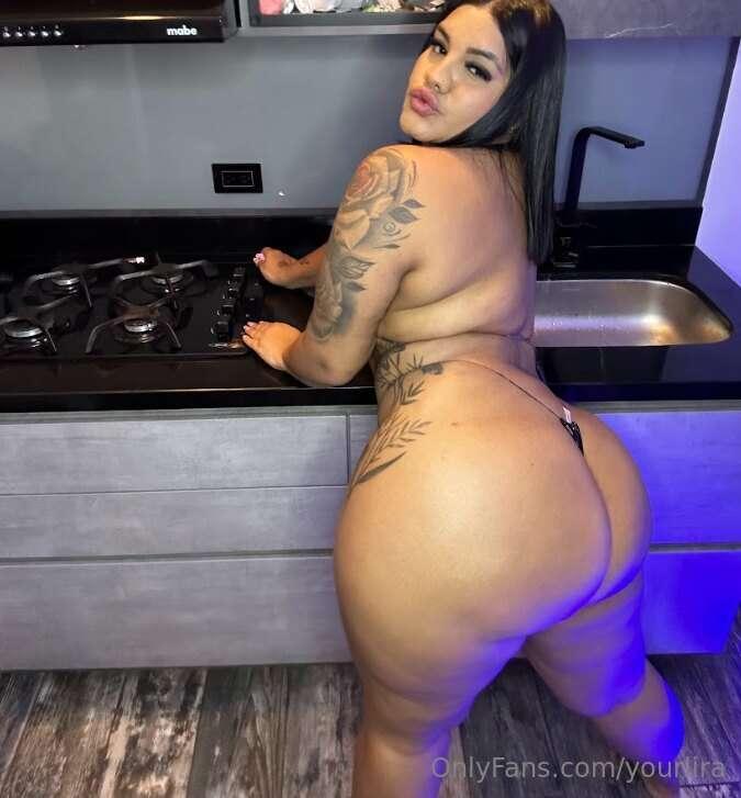 Dinner is ready allow me to satisfy your cravings 😈