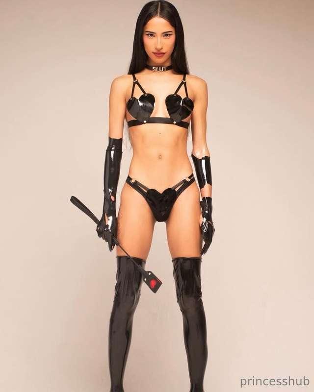 ready for a sp@nking? >.<