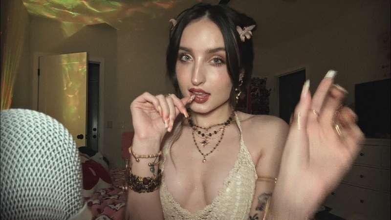 Patreon Exclusive: MOUTH SOUNDS ASMR ( upclose wet/dry mouth sounds ) + Mic Triggers