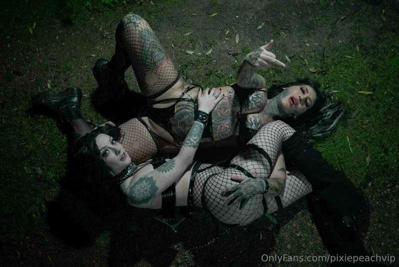 Get dirty with me @alessa_savage