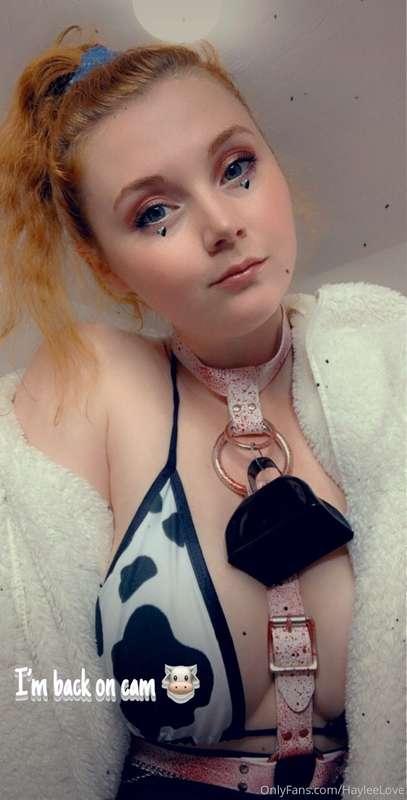 You’re fav lil hucow is on cam 💗
