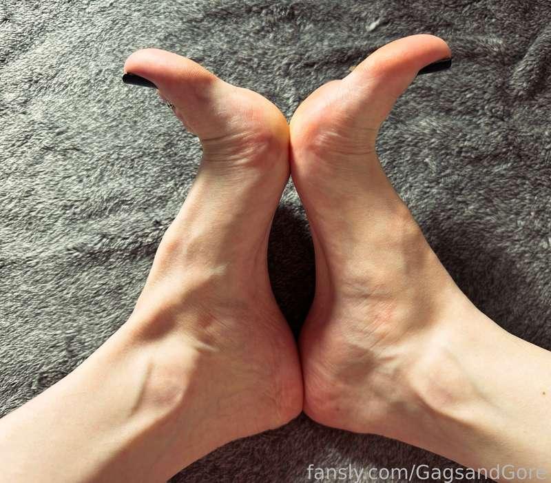 gagsandgore image #2