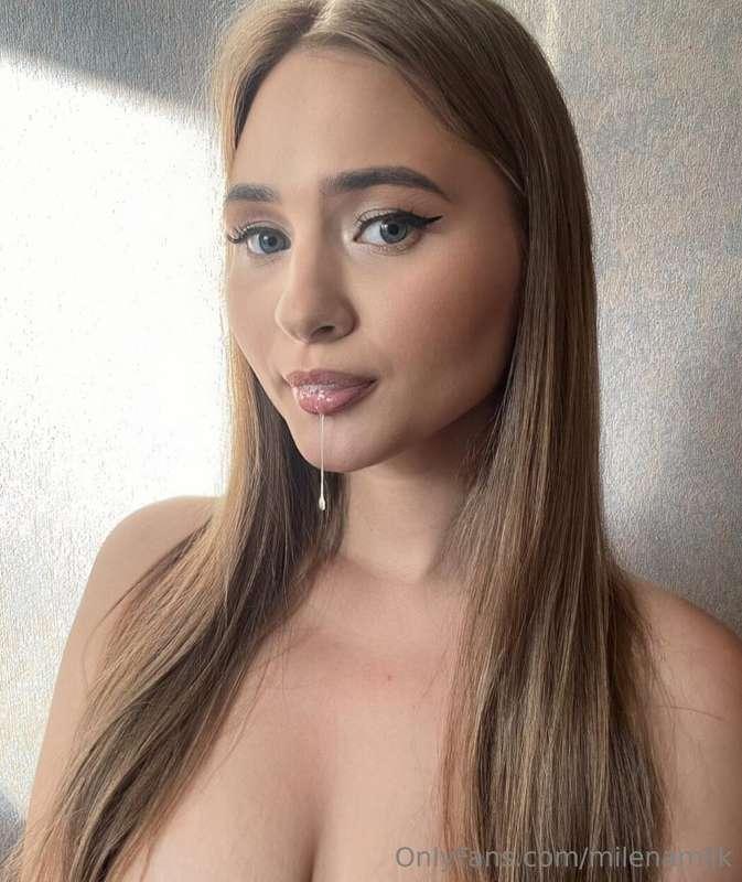 🍌Free Subscription @elise_twinx 🍌 She's waiting for you on h..