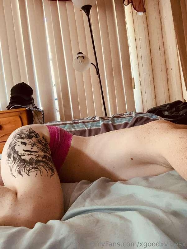 Come lay with me honey😩💦