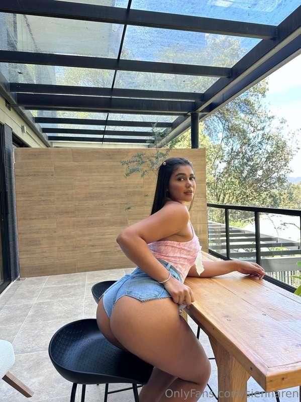 guess my ass size 😊🙈