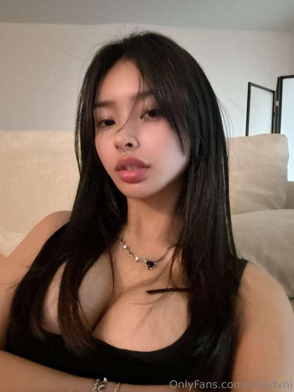 what do you guys think of my new hair? ;) 🍒