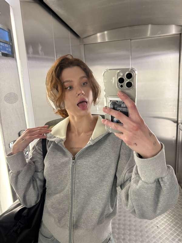 Pls rate my outfit from 1 to 10🩷


#fyp #selfie #mirror #cute #babyface #young #amateur