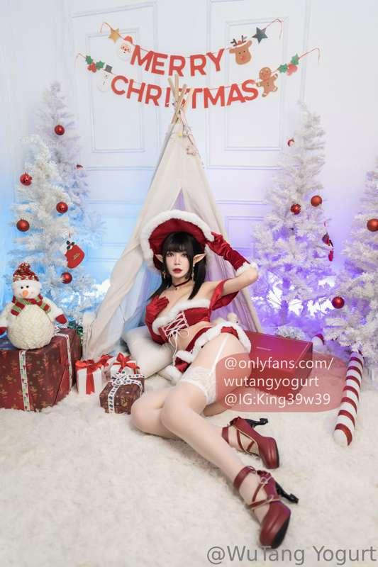 圣诞快乐我的宝贝
很开心今年也有你~🥰🥰

这个月的图包是圣诞妖精哦💋

Merry Xmas Babe~
I'm ha..