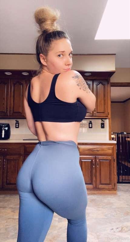 Got that lift in this morning 🍑