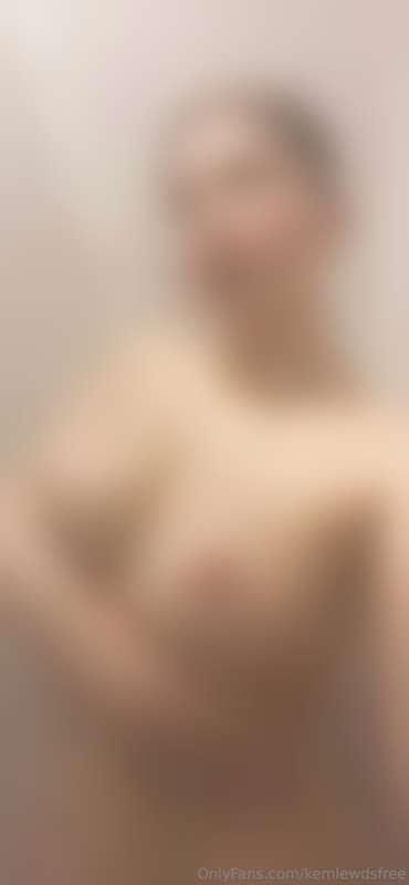 Steamy shower nightttt ~ 💞 Check our messages for the set ☺️..
