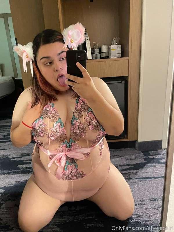 don't act like u don't like the chubby, I'm so soft and plum..