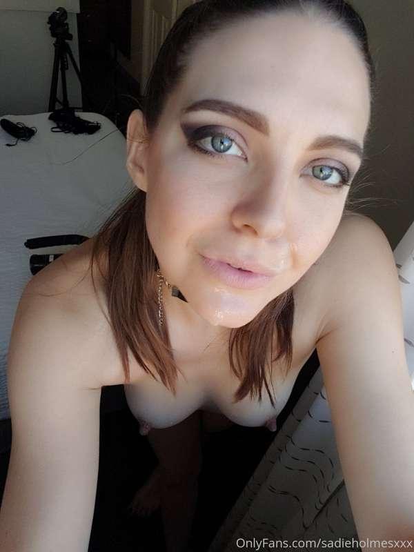I'm a happy cum eater