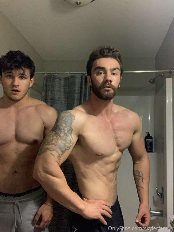 Starting my duo content 😈 with my roommate who is also on On..