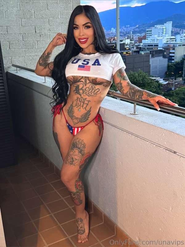 🇺🇸🇺🇸🇺🇸Freedom, curves and attitude 🇺🇸💋 Happy 4th of July, lo..