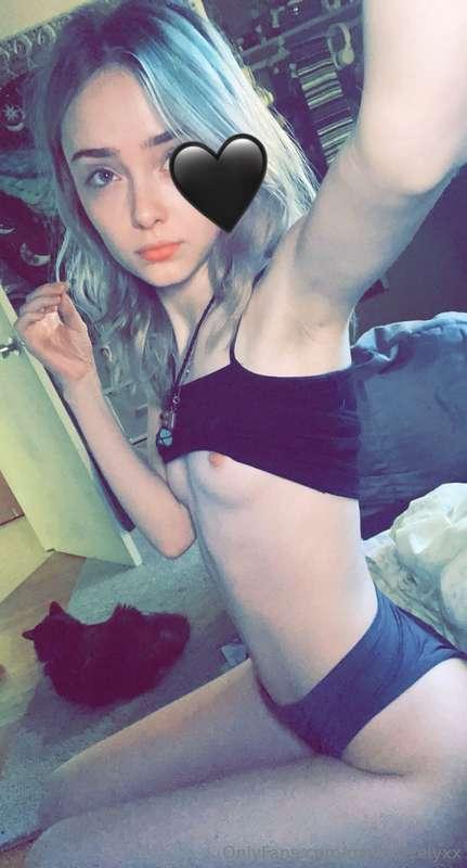 I love showing off my cute pink itty bitty titties heheheheh..