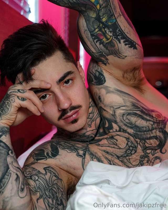Cum get to know me 😏 @Jakipz