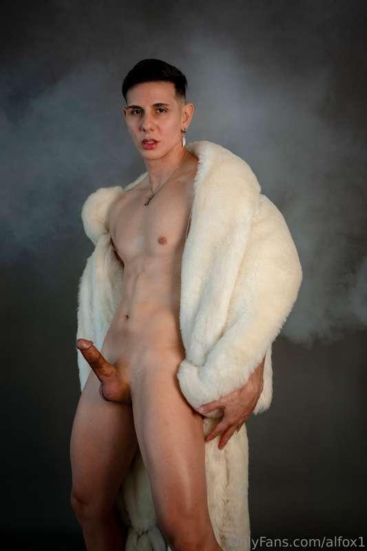 Welcome to my kingdom! 🔥👑