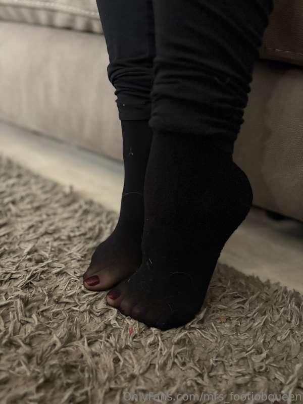 mrs_footjobqueen image #13