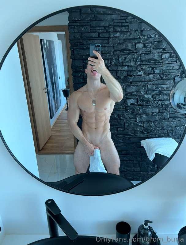 gym hunk😛.visit my ppv page to see more content 😈@grom_burja..
