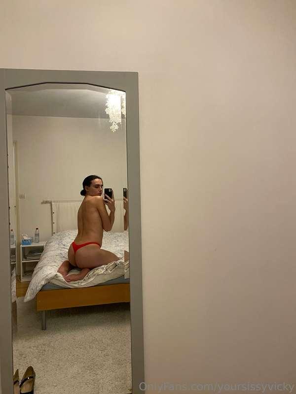 yoursissyvicky image #0