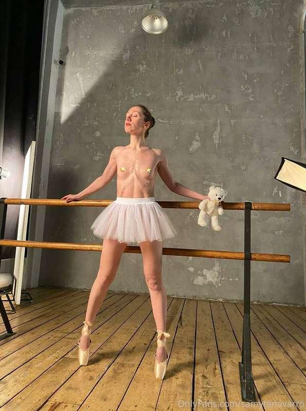 Where is my Daddy 🔞
Follow russian ballerina @ann_shibari_ro..