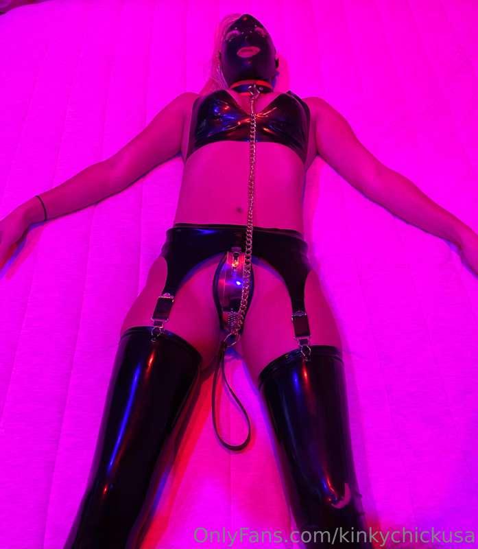 Polymorphe latex and belt