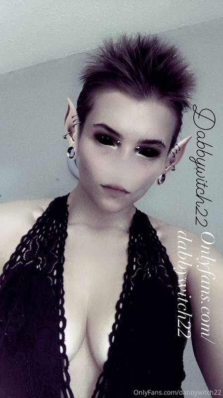 😈 I’ve got a habit, toying with your darkest fantasies 😈 Bri..