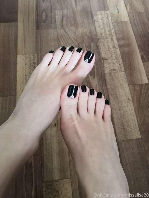 #black #pedicure
