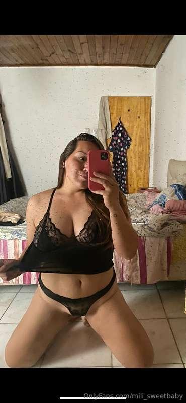 ◾️ Blessed rainy Sunday. Wearing my black lace outfit ◾️