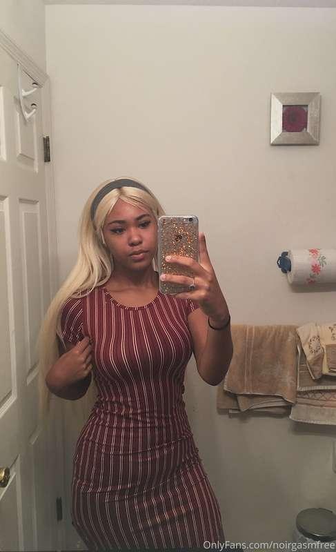 Do you like me in blonde daddy? Your perfect little whore? 🥰