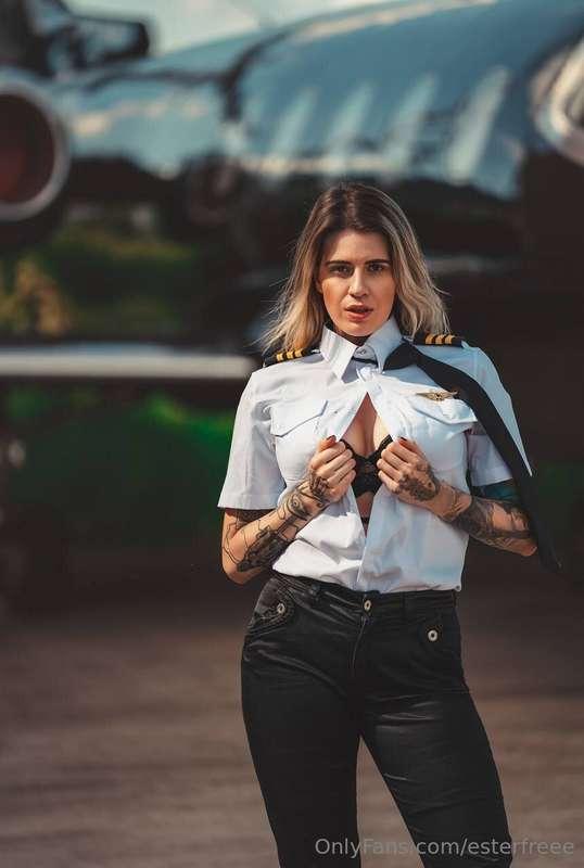 ** ✈️ This hot pilot👩🏼‍✈️is ready to taken off! Jump on boar..