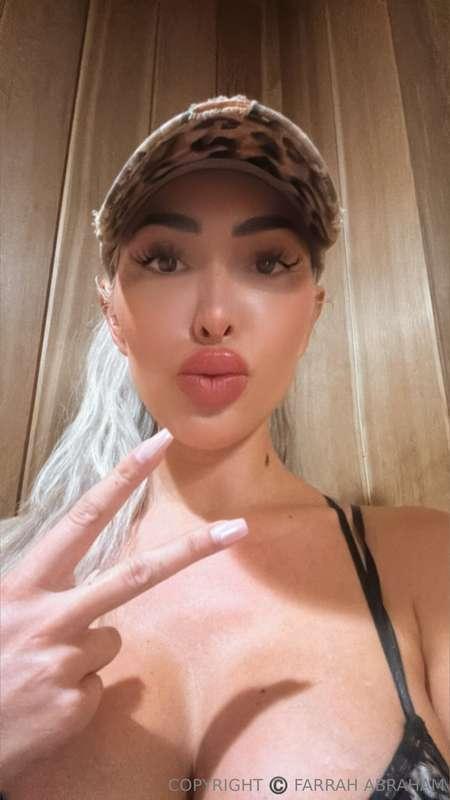 ✌🏼😗