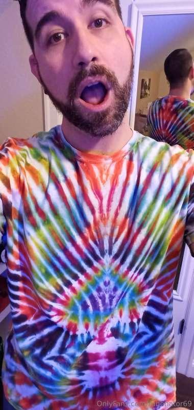 These tie-dyed shirts my friend gave me look cool in the lig..