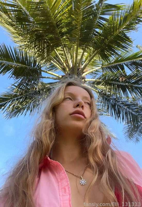 Just me under the palm tree 🌴

#natural #fitness #lifestyle #blonde #babyface #teen #longhair #schoolgirl #fyp #yoga 