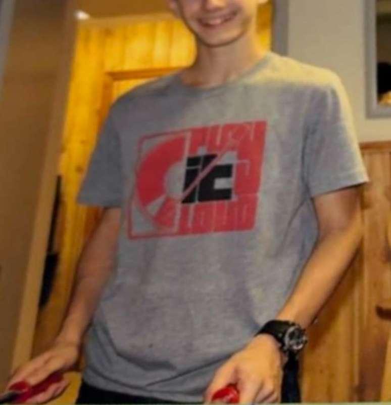Old twink pics comparison (cause and effect)