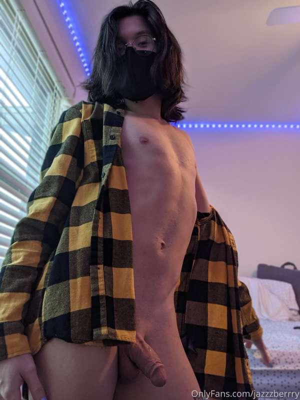 Is it okay if I just wear the flannel?