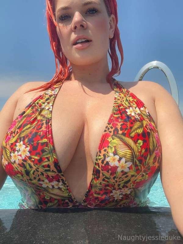 Wanna make a splash together? 💦