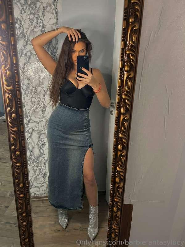 ## I know you wonder what's under this long dress, you can s..