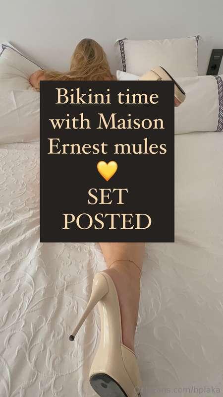 Bikini time with Maison Ernest mules 💛