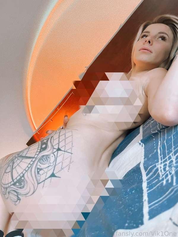All naked 👀 here ❤️

ar 😜 #pussy #fyp #skirt #nopanties 