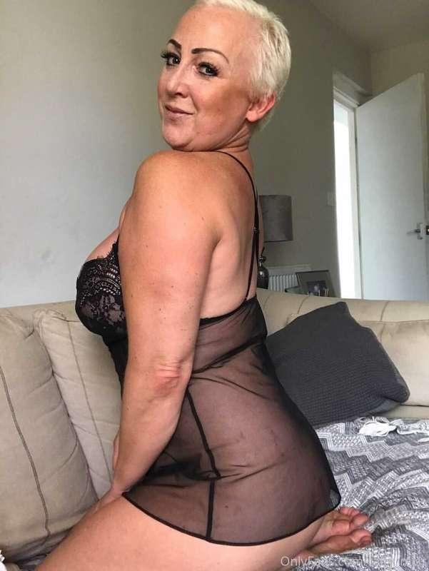 Hello my lovely fans, how is everyone today? Onlyfans is sti..